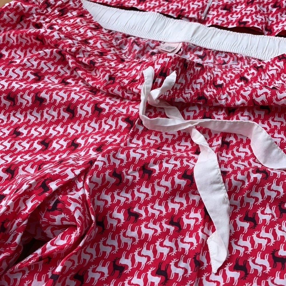 Victoria’s Secret Reindeer Print PJs pink size S short